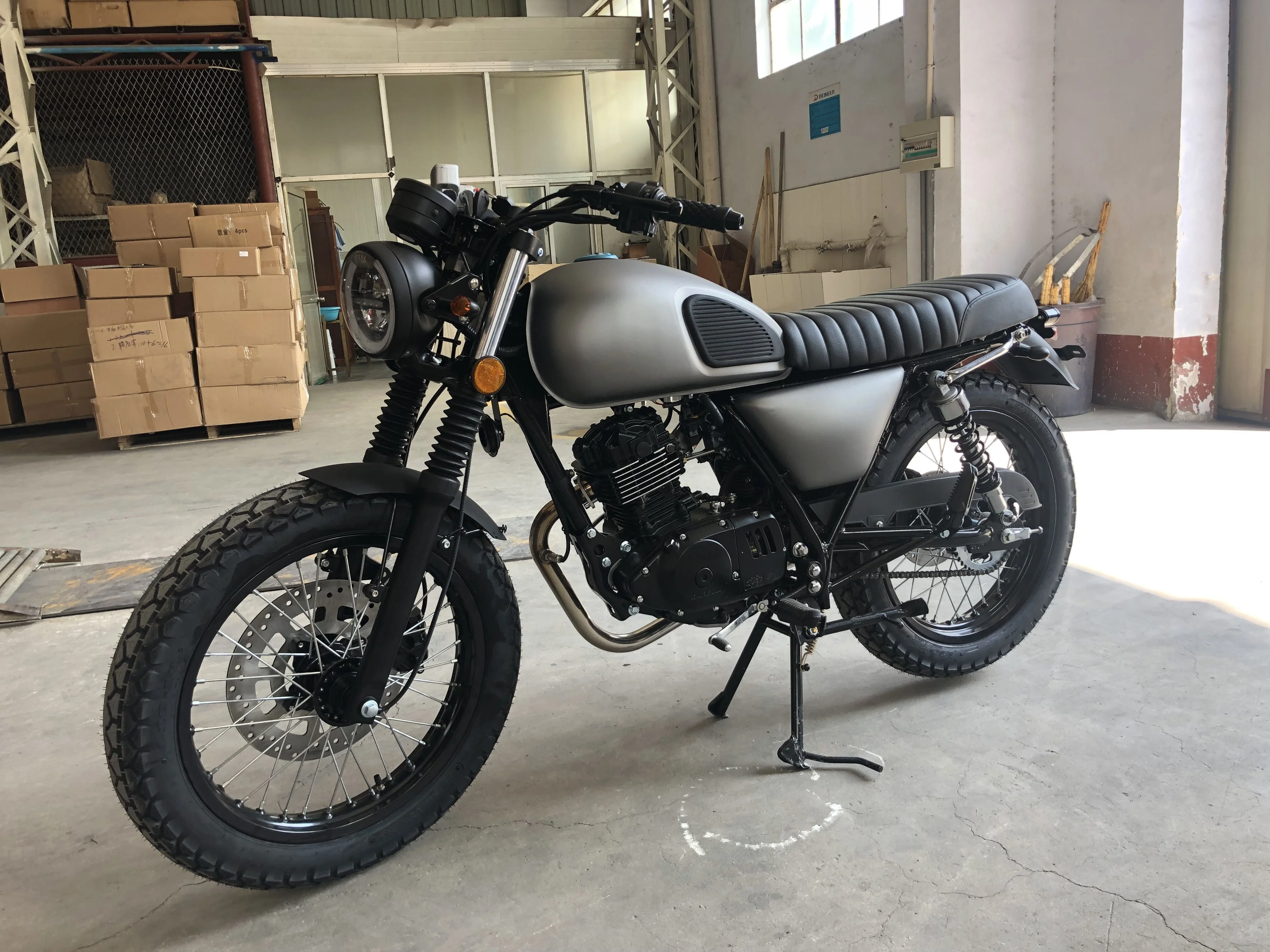 Классический мотоцикл в стиле ретро EURO 4 GS125 EFI мотор cafe