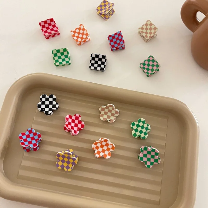 Wholesale Vintage Checker Claw Clips Cute Plaid Flower Shape Mini Hair Claw Clips Checked Acetate mini hair jaw Plastic Hairgrip