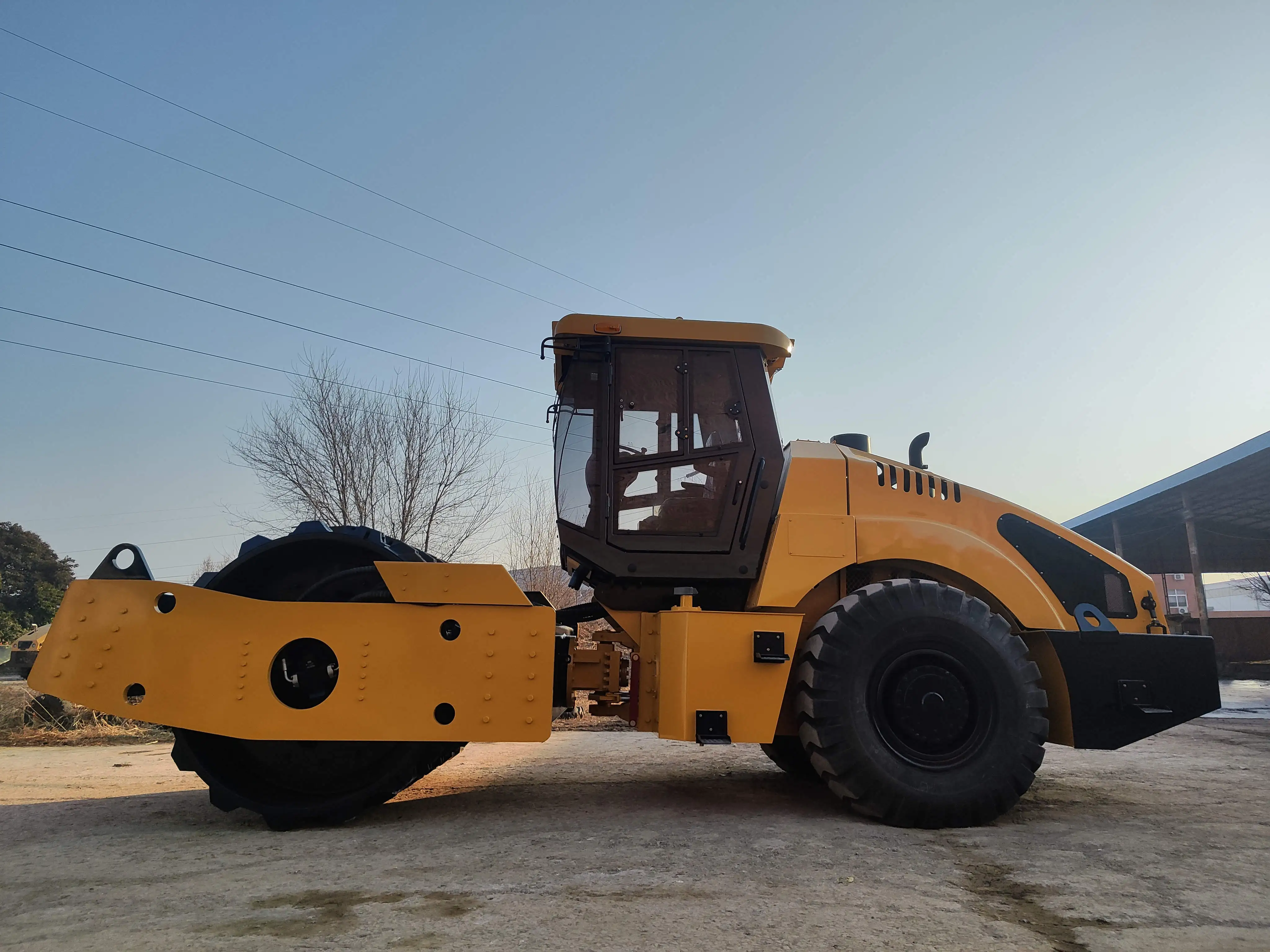 Chinese Top Brand LTD733H 33Ton Heavy Hydraulic Double Drive Single Drum Hydraulic Vibratory Road Roller High Quality for Sale