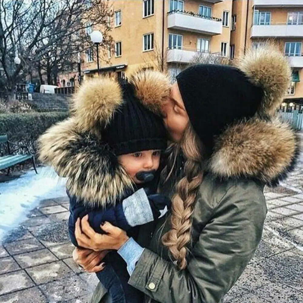 Одежда для родителей и ребенка; Шапка; Комплект одежды из 2 предметов для детей возрастом от 6 до 36 месяцев для малыша и мамы; Теплая зимняя вязаная шапка с помпоном из натурального меха крючком Лыжная мяч детские головные уборы