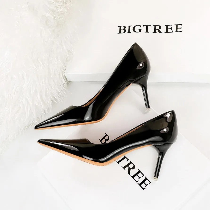 European and American style fashion simple slim - heeled super - high - heeled shiny patent leather shallow mouth pointed sexy t