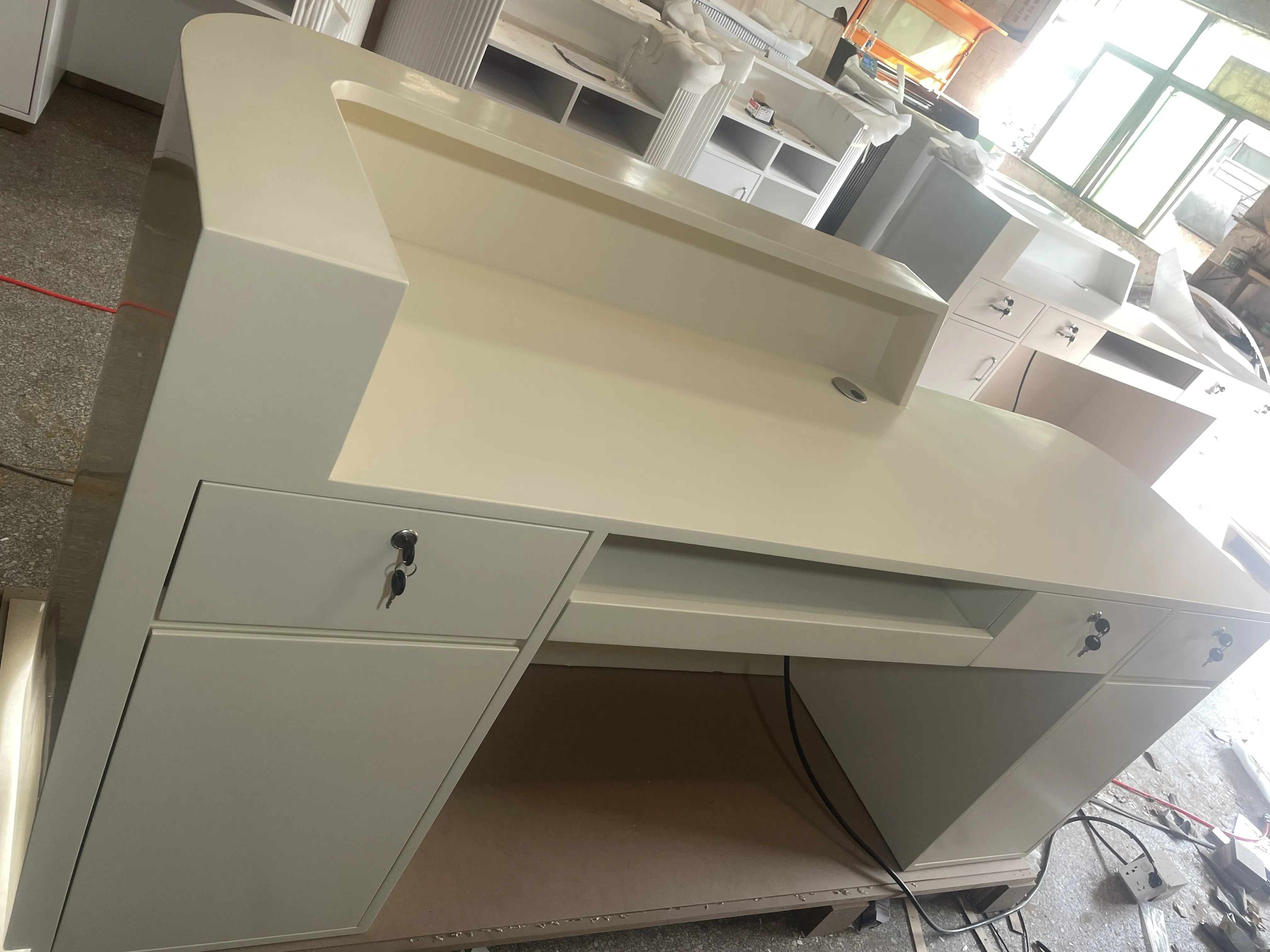 USA CA UK AU GER Local Stock European Style Beige Curved Counter Design Half Round Reception Table Desk Idea Furniture With Logo