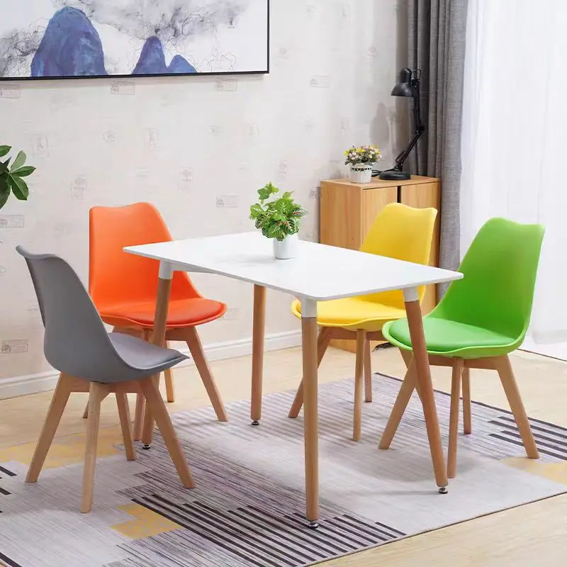 Scandinavian Simple Designs Wooden Classic Tulip Plastic Dining Chair PP Plastic Chair With Wood Legs For Living Room