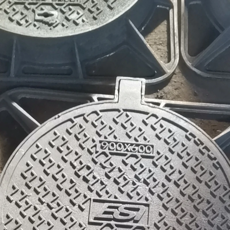 CAST MANHOLE COVERS AND FRAME- EN124