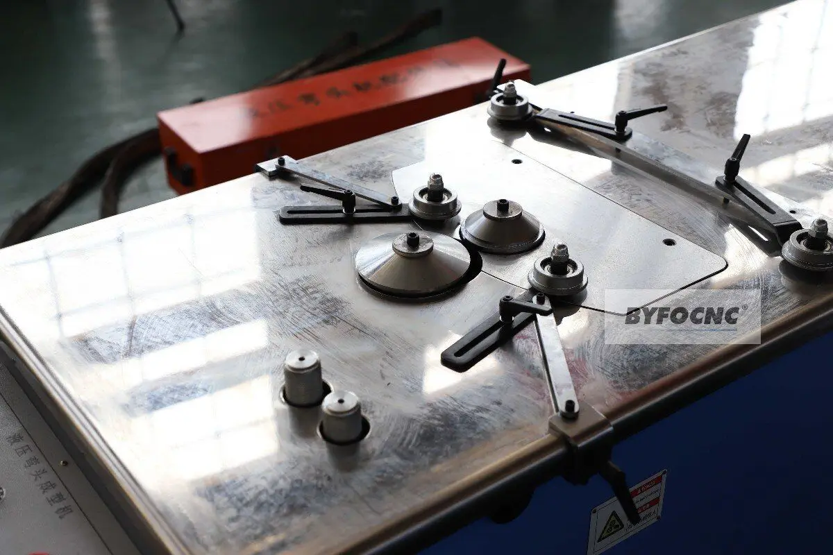 Hydraulic elbow roll former machine HVAC round duct making machine