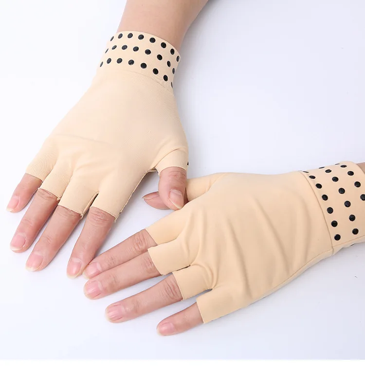China factory adult pressure half finger gloves non-slip joint training sports fitness cycling gloves
