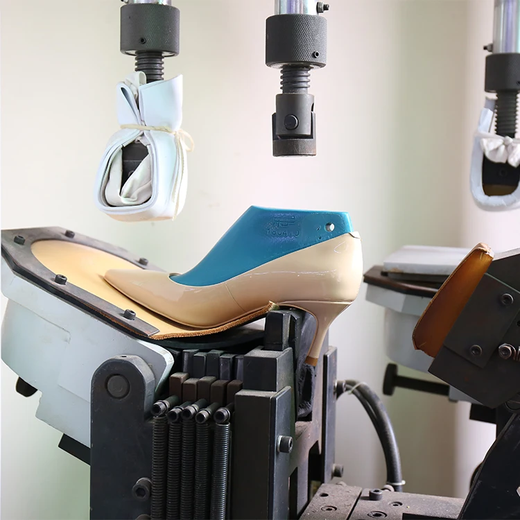 
 Новая мода в итальянском стиле элегантные изящные украшения с милым бантом для вечеринки кожаное платье женская обувь  