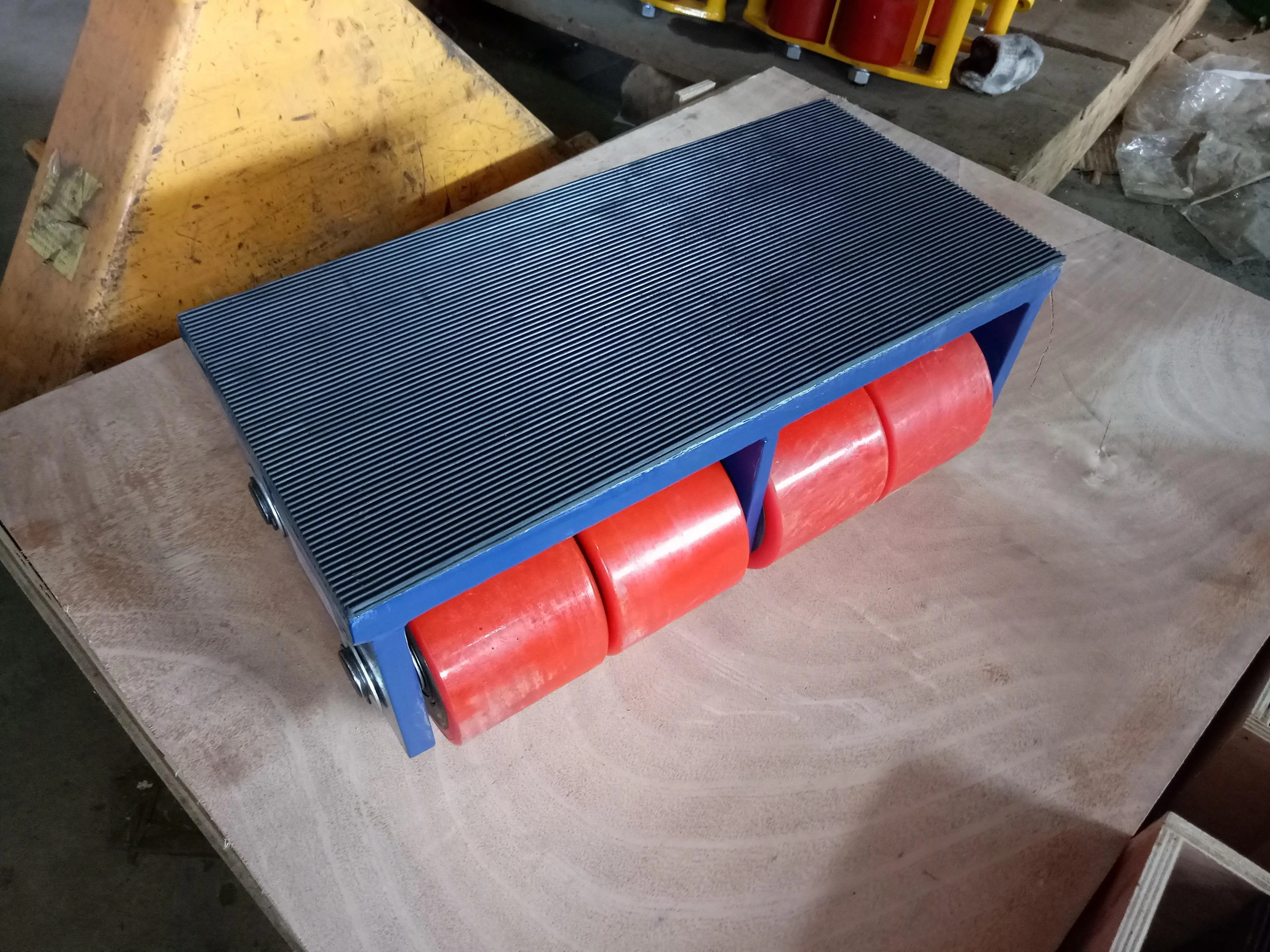 Heavy duty 360 degree rotate  moving skate roller Transport Cargo Trolley/Load Moving Skate