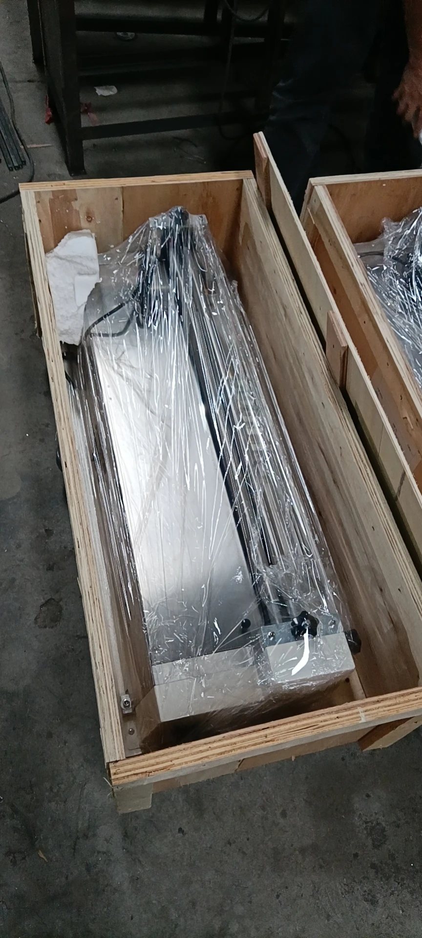 Honggang Glue machine with adjustable glue layer thickness