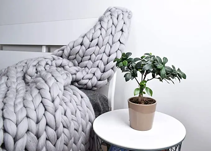 Large Size Handmade Hot Sales Super Soft Chunky Merino Wool Thick Knitted Throw Blanket For Bed