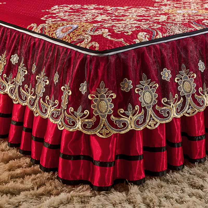 European Style Summer Thin Quilted Ice Silk Flower Pattern Bed Skirts with Lace
