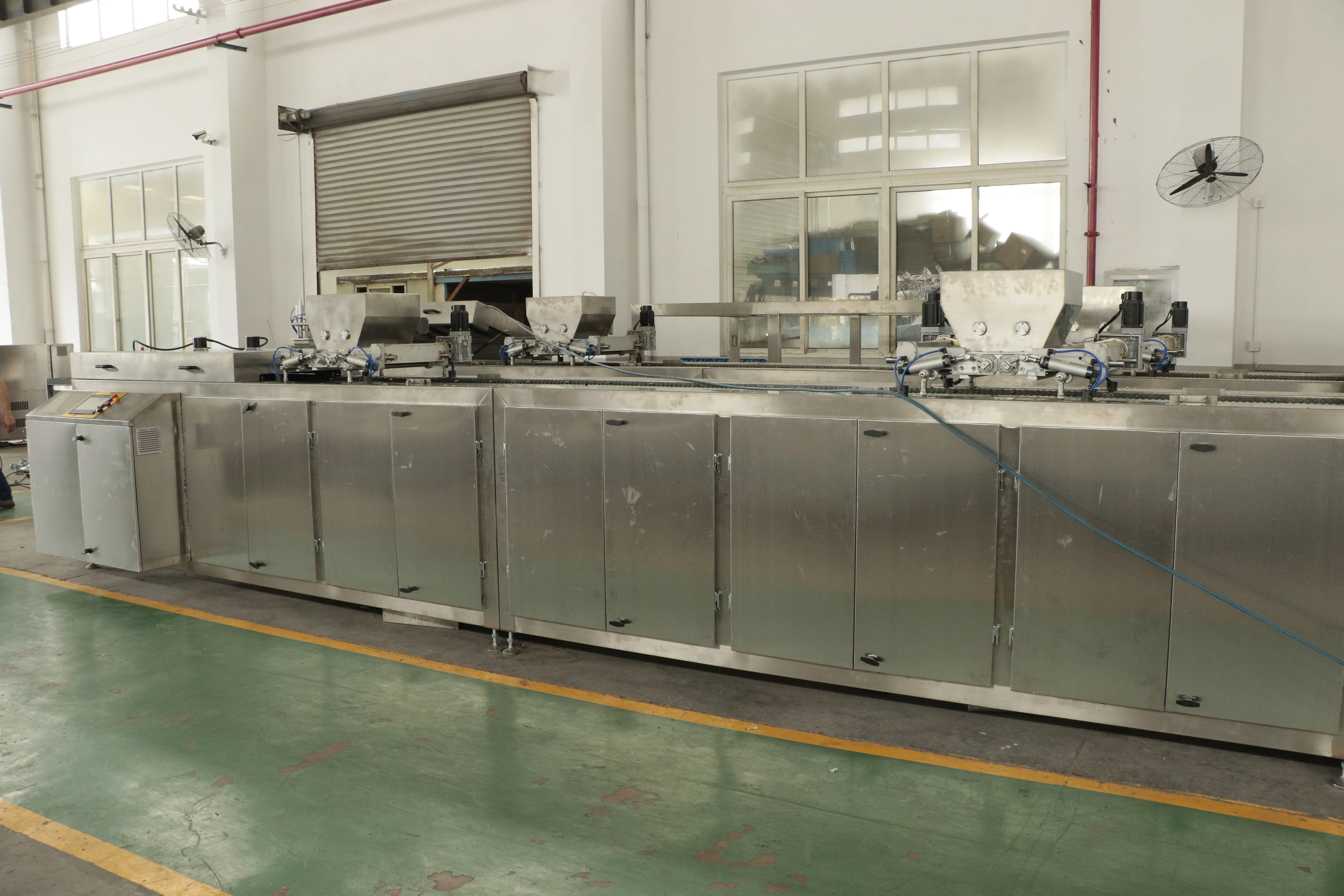 Automatic chocolate making machine chocolate candy machine