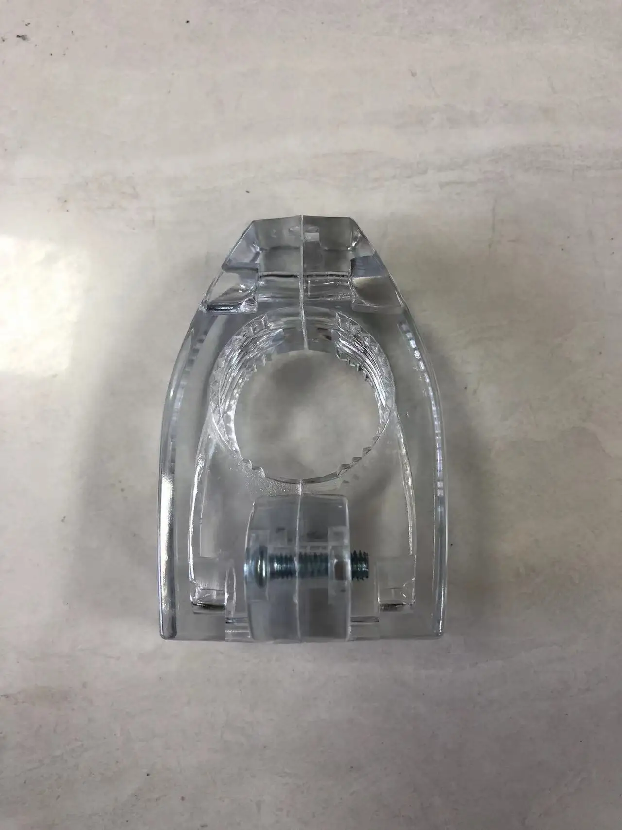 Bus passenger ring HR-02 can place advertising