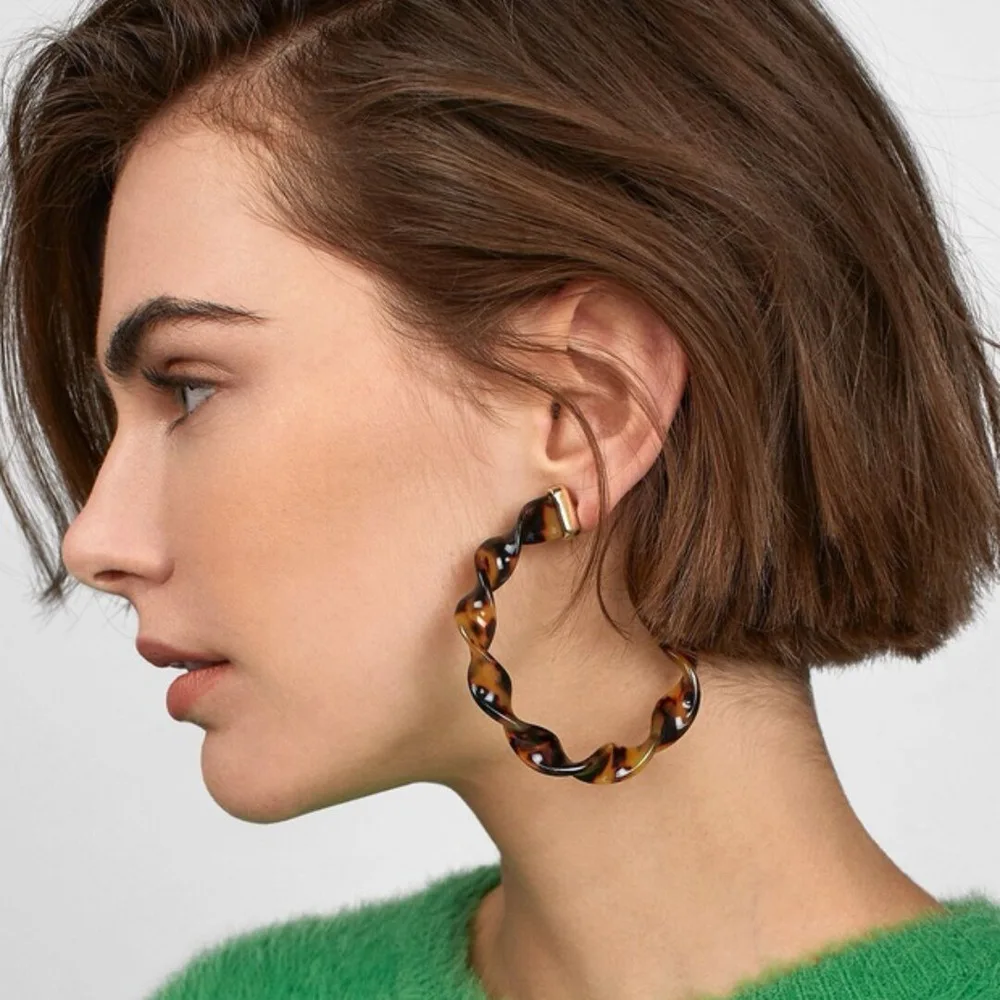 Fashion Women Jewelry Exaggerated Twist Spiral C shaped Tortoise Shell Resin Large Size Acrylic Acetate Stud Pin Hoop Earrings