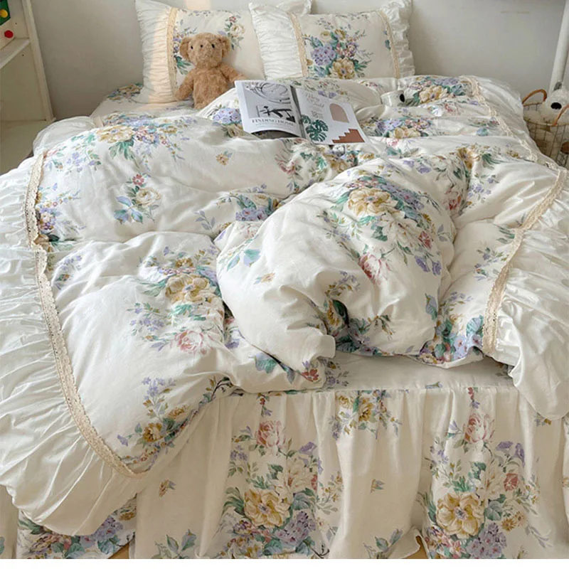 French luxury Lovely Princess Solid color 100% cotton Puffy bed skirt 4pcs bedding set Vintage Pleated lace welt quilts duvet