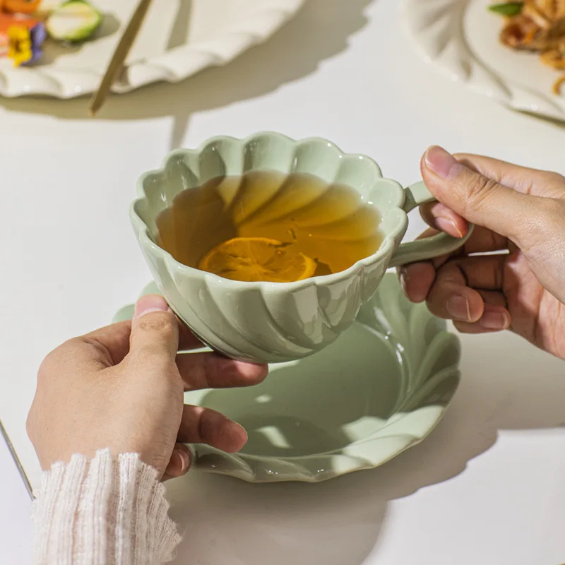 Nordic grace design embossed rim fancy kitchen porcelain dinner sets custom wholesale ceramic dinnerware sets