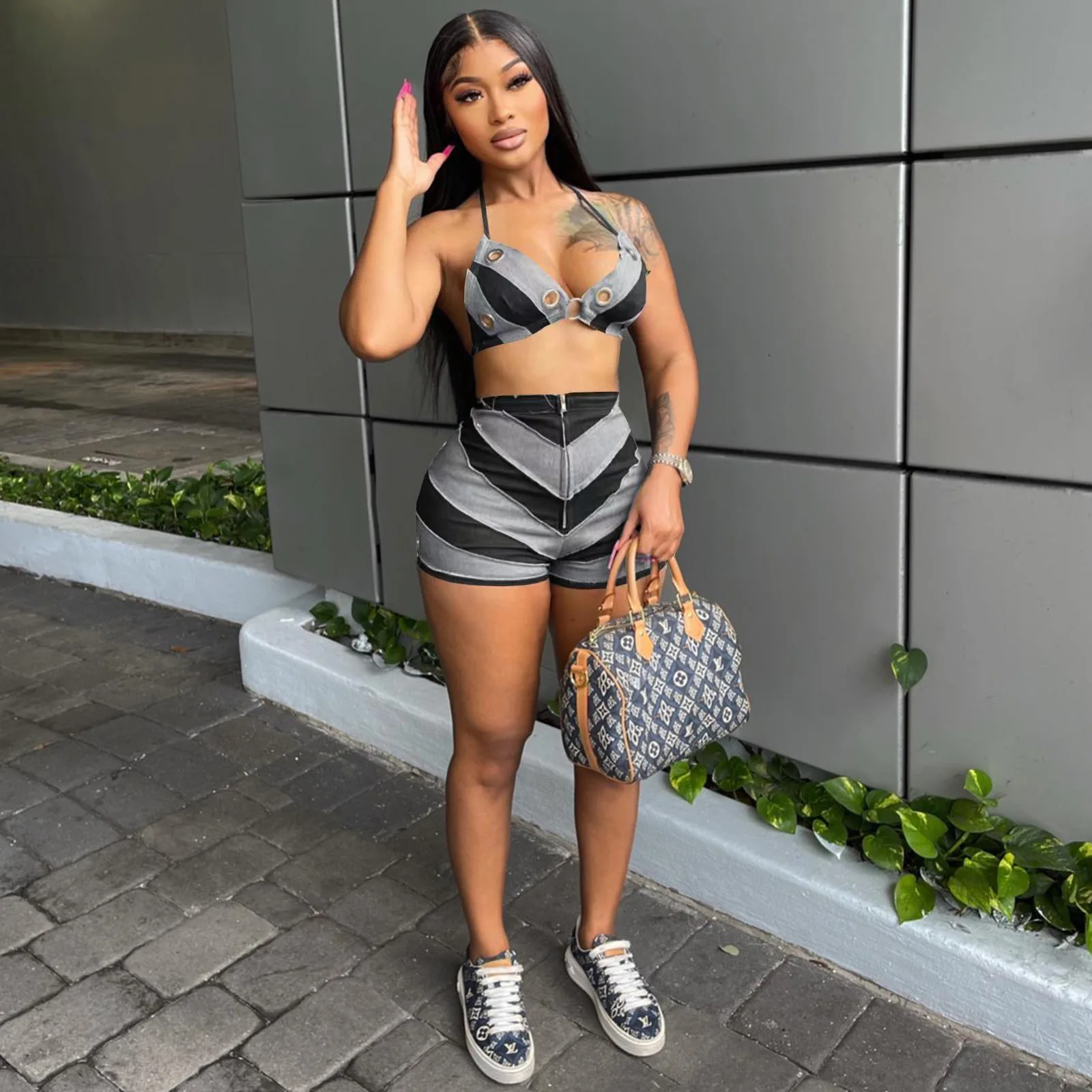 Think 2023 Women Street wear Patchwork Sleeveless Hollow Out Stripe Denim Print Color Block 2 Piece Halter Top And Shorts Set