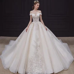 French light luxury long tail wedding dress with low neckline one shoulder with Flowers aesthetic wedding dress
