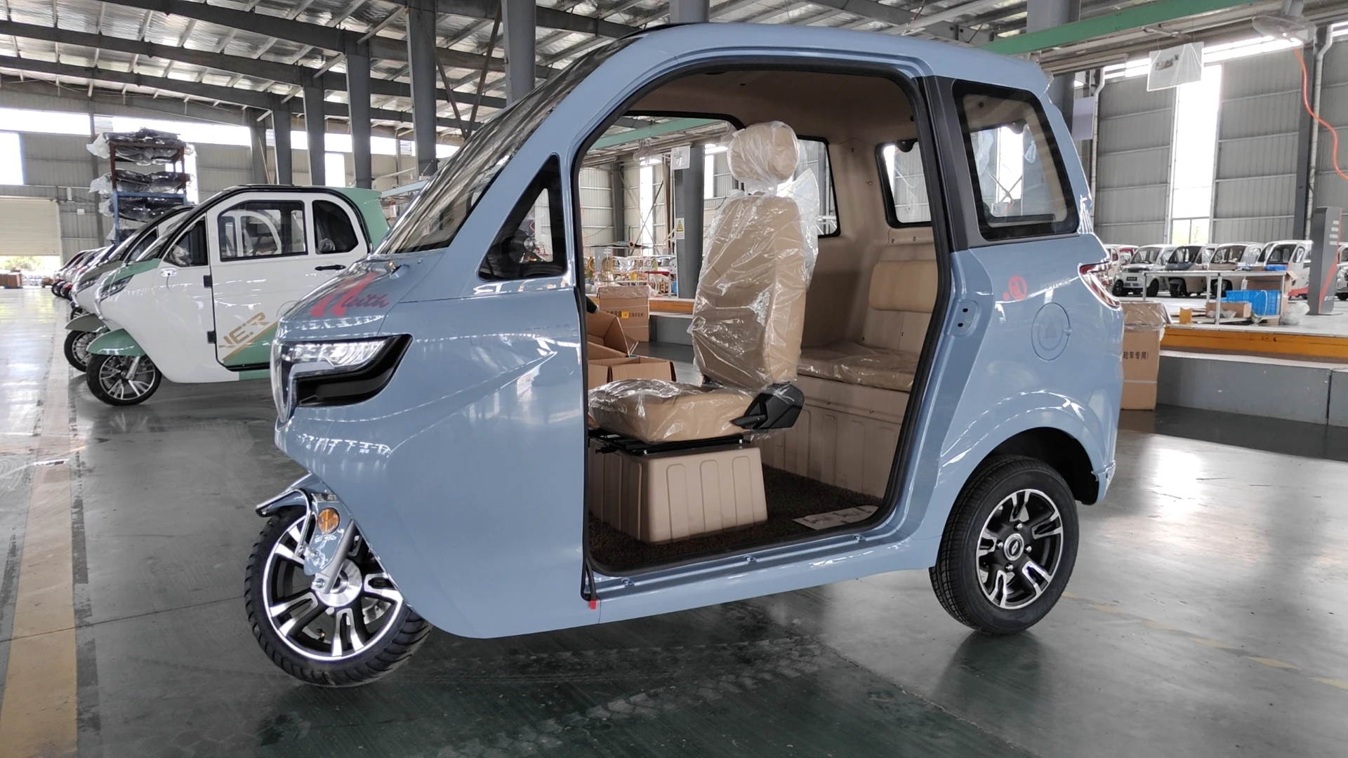 2023 new model electric tricycle China Suppliers Electric Tricycle 3 Wheel Electric Scooter with CE certificate no door model
