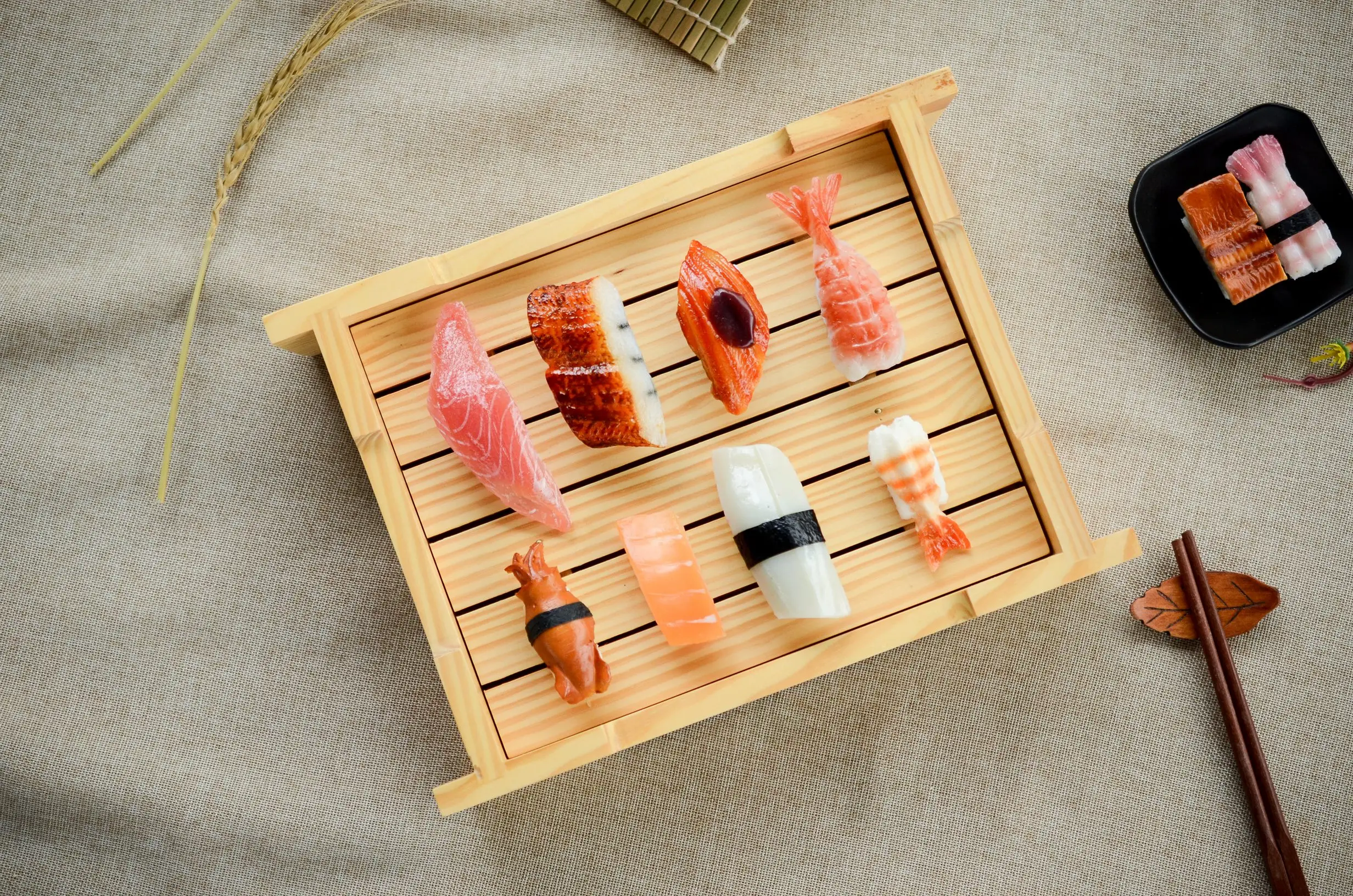 Wooden rectangle shape healthy useful sushi sashimi display shelf food storage&tray