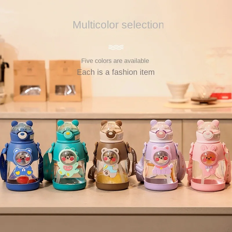 Cute Design Cartoon plastics Water Bottle Kids 700ml Water Bottles Cup With Strap And Straw Outdoor Student Cup