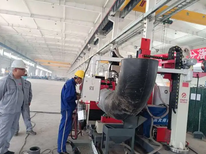 WELDING MACHINE FOR PIPELINE