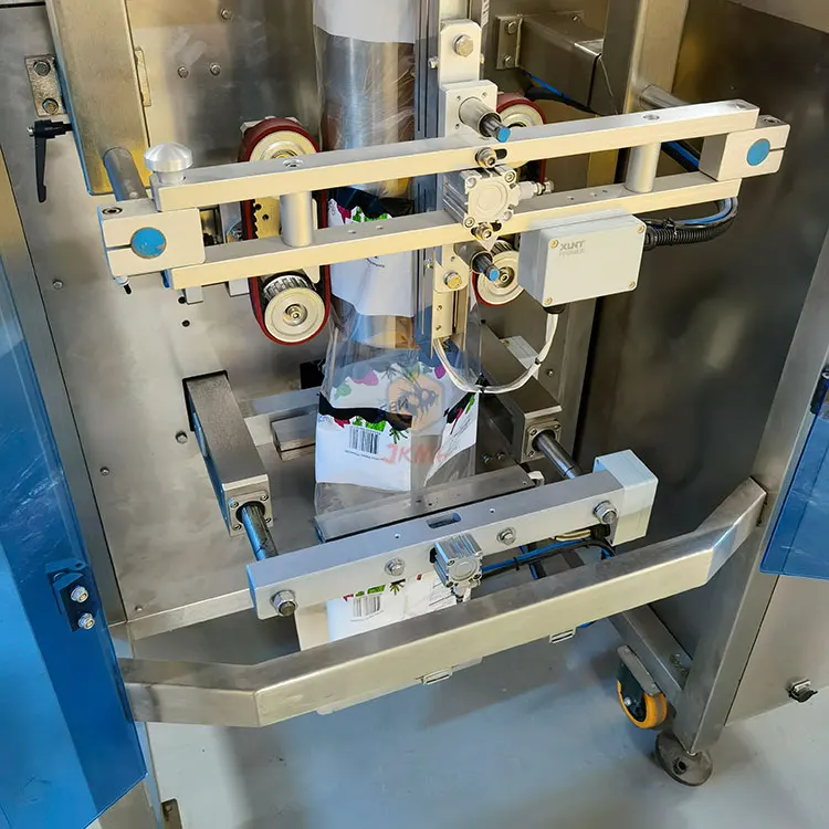 Factory Direct Price Fully Automatic Vertical Weighing Packaging Machine Wafer Biscuit Packaging Machine New Design