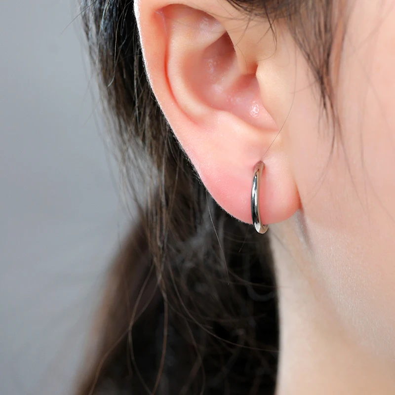 Factory wholesale 2mm wire diameter hoop earrings simple non piercing 304 stainless steel spring ear clip
