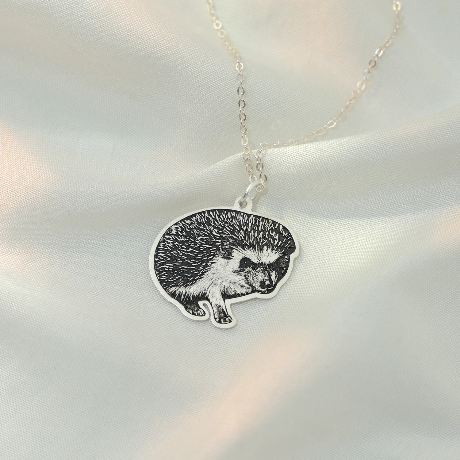 925 Sterling Silver Hedgehog Necklace For Kids Pendant With Black Color Feather Fashion Jewelry Pendent Necklaces