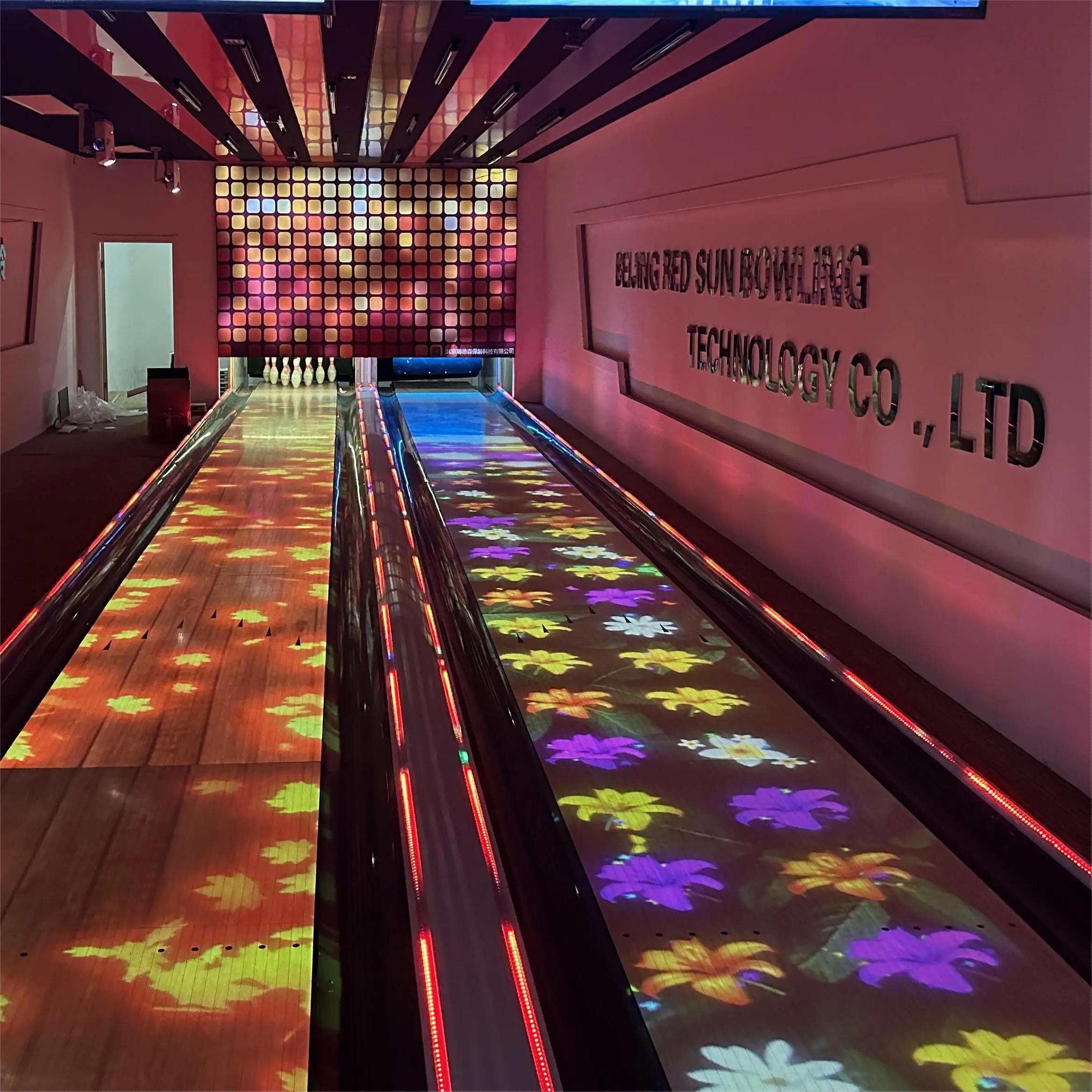Low Price Bowling Part Sports Entertainment Equipment Bowling Alley For Sports Park