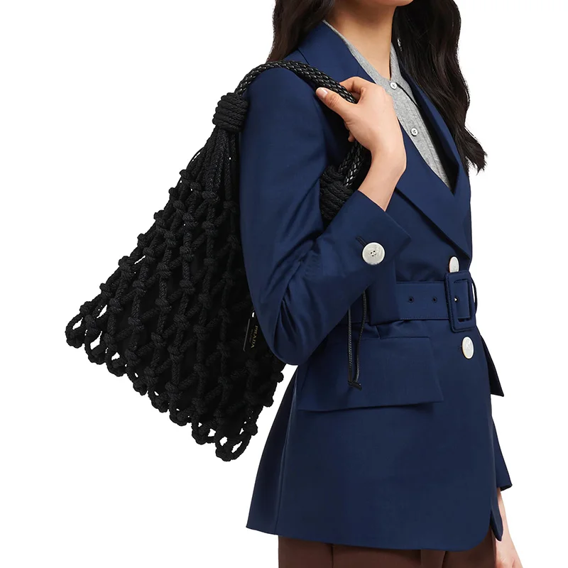 Fashionable hollowed-out portable handbags are made of high quality materials and hand woven with new ideas, Tote handmade bags