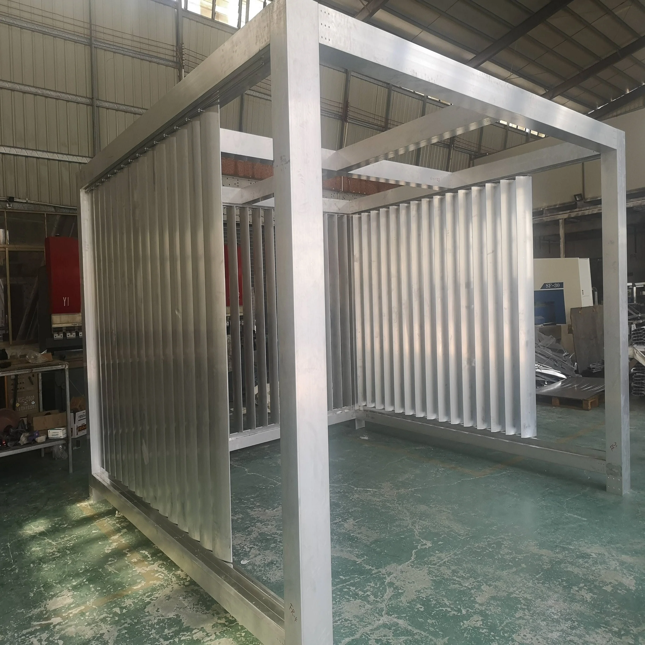 Регулируемое окно из алюминиевого материала с поливинилхлоридным покрытием или порошковым покрытием в индивидуальном цвете