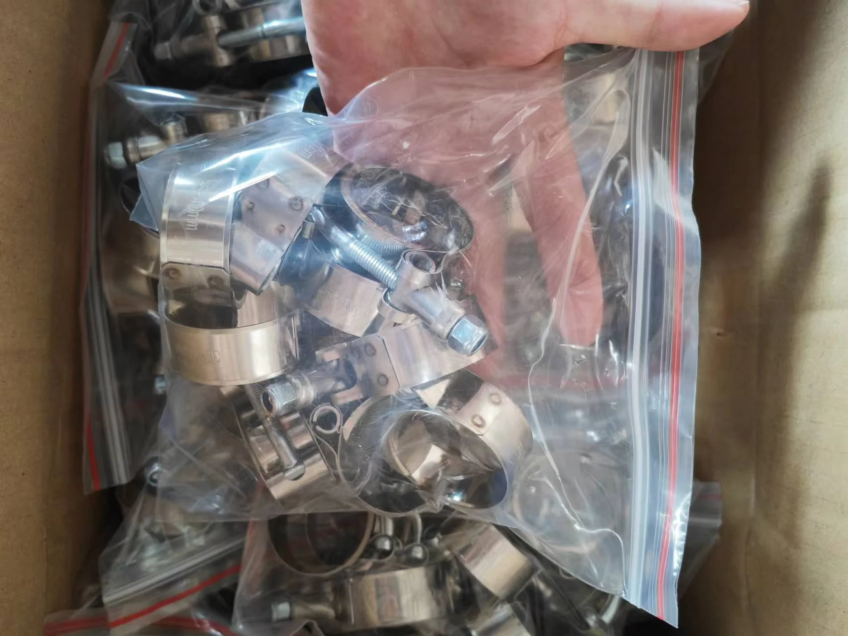 Factory the most popular wholesale price adjustable W2 T bolt hose clamp