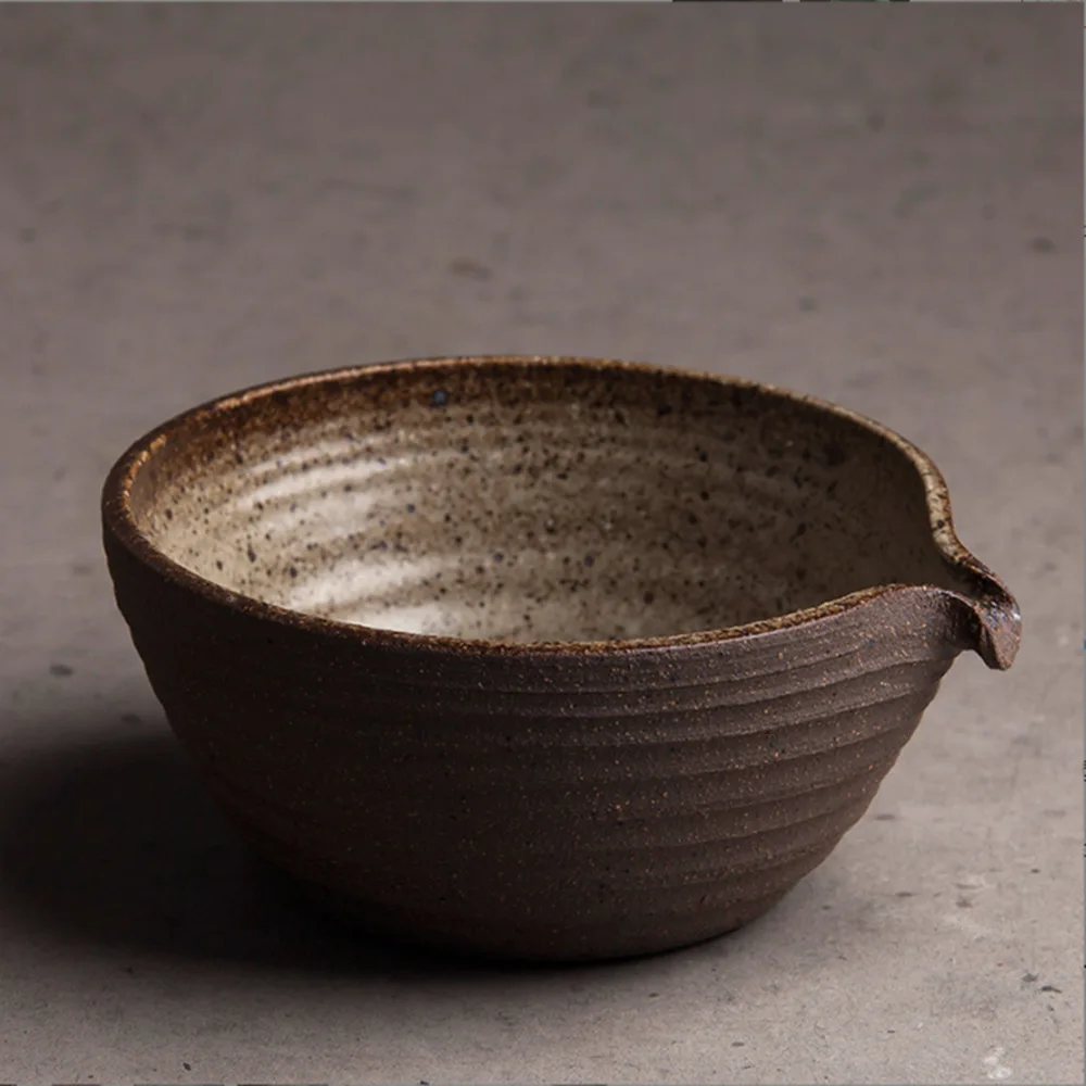 Handmade porcelain matcha tea bowl 550ml Japanese style matcha ceramic bowl chawan tea glass matcha bowl with pouring spout