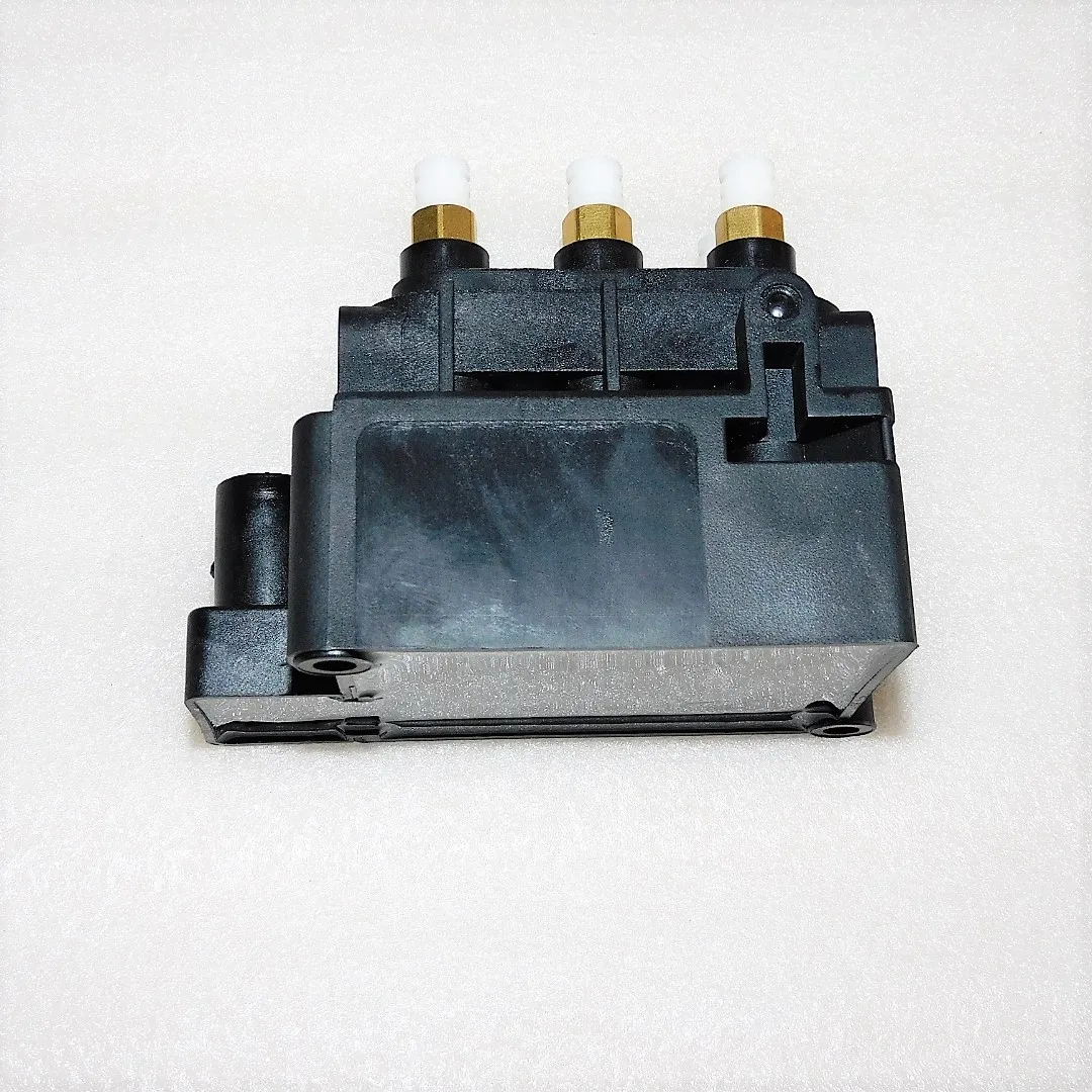 Air suspension shock absorber distributing valve for porsche cayenne 95835890300 7P0698014  68087233AA