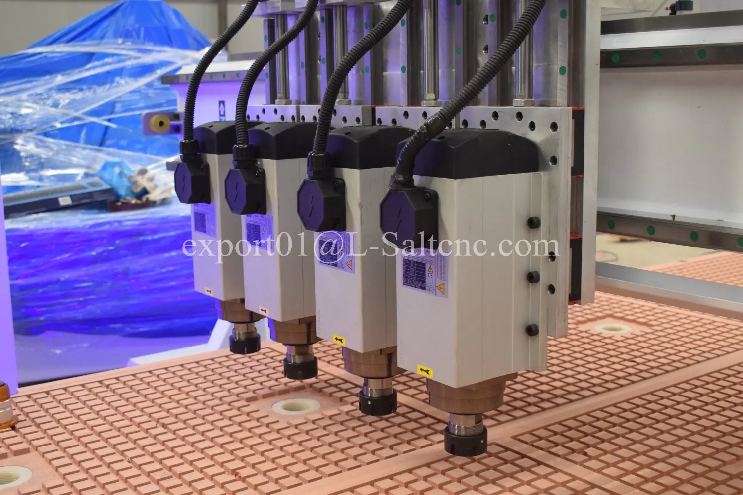 cnc cutting machine low price  1325 ATC CNC Wood Router Carving with Servo motor for cabinet door furniture