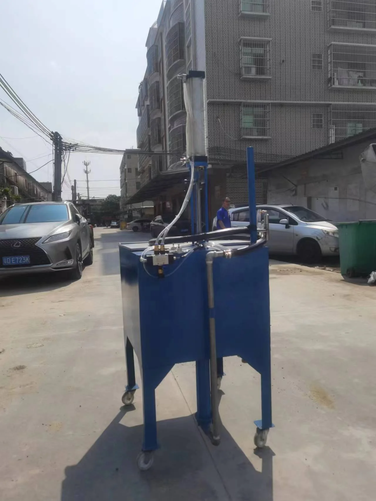 Large distributor, metering machine, mixing filling machine plastic sol PVC toy
