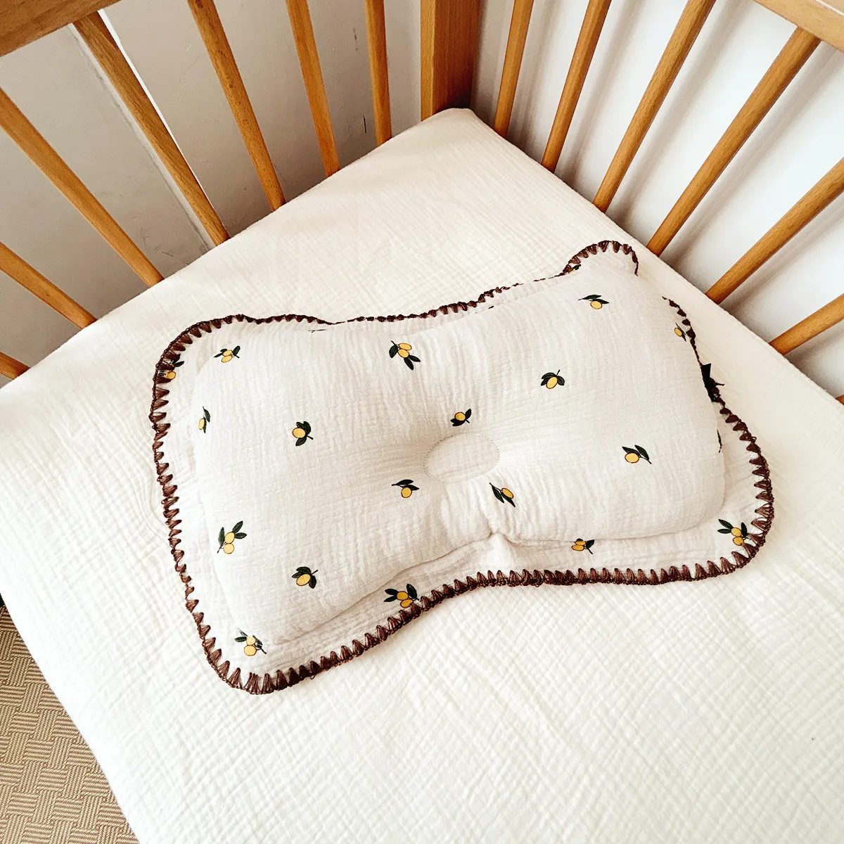 30*45cm Comfortable Newborn Pillow Cotton Crepe Baby Correction of the Head Pillow Breathable Baby Protective Pillow