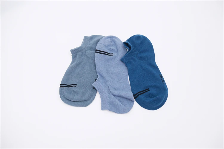 Chinese Factory Outlet in Summer Light Sweat Absorbent Cotton Ankle Socks For Men