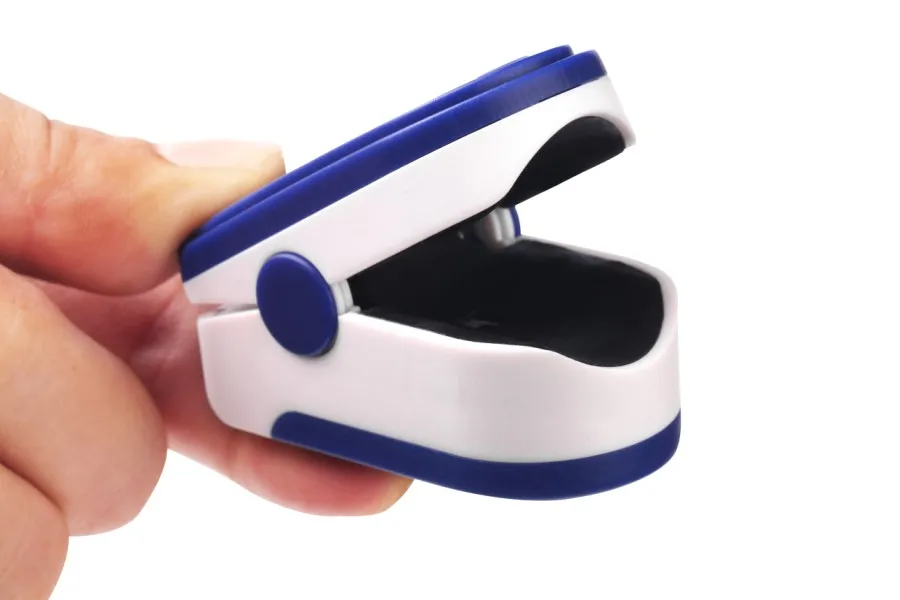 LED screen CE certified four-color LED screen blood oxygen and heart rate detection  fingertip  pulse oxime ter