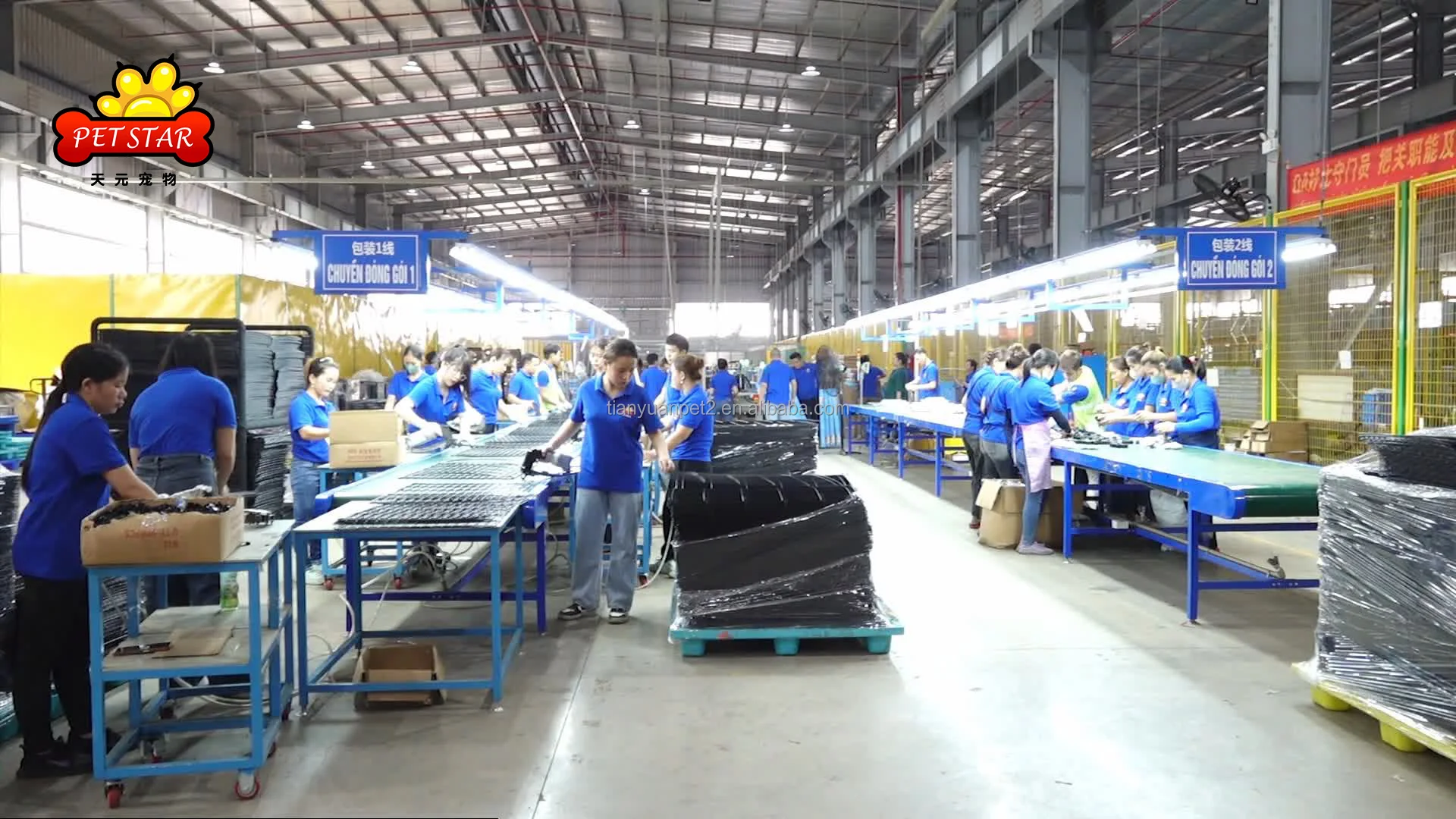 Made in Vietnam Pet Cage Factory Direct Sales Indoor Outdoor Small Animals Cage for Rabbit Chinchilla Ferret Bunny House Cage