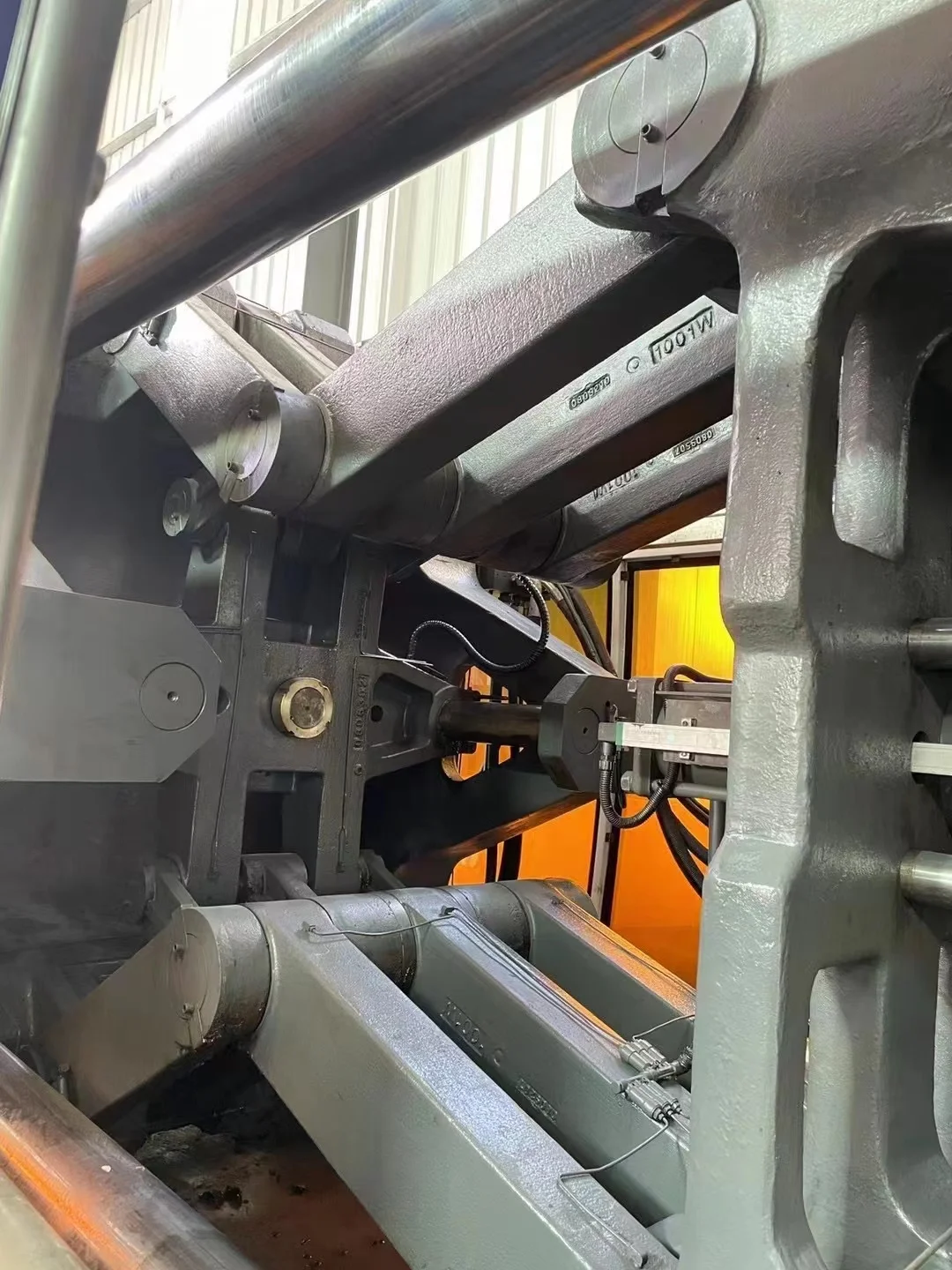 Multi-functional 1000ton MA1000 hitian second hand injection molding machine plastic injection  molding machine