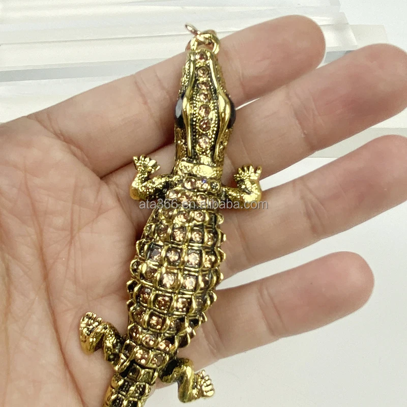 2024 Bling Metal key chains of crocodile dolphin whale shark keychains Whole Seahorse Sea Animal Keychain