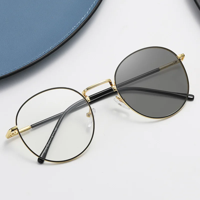 New Fashion Metal Retro Lightweight Round Frame Anti Blue Light Color-Changing Glasses
