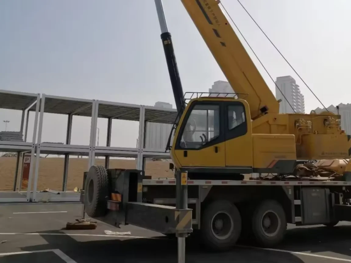 10 ton 12t lift truck crane with double cabin sales, medium truck with crane