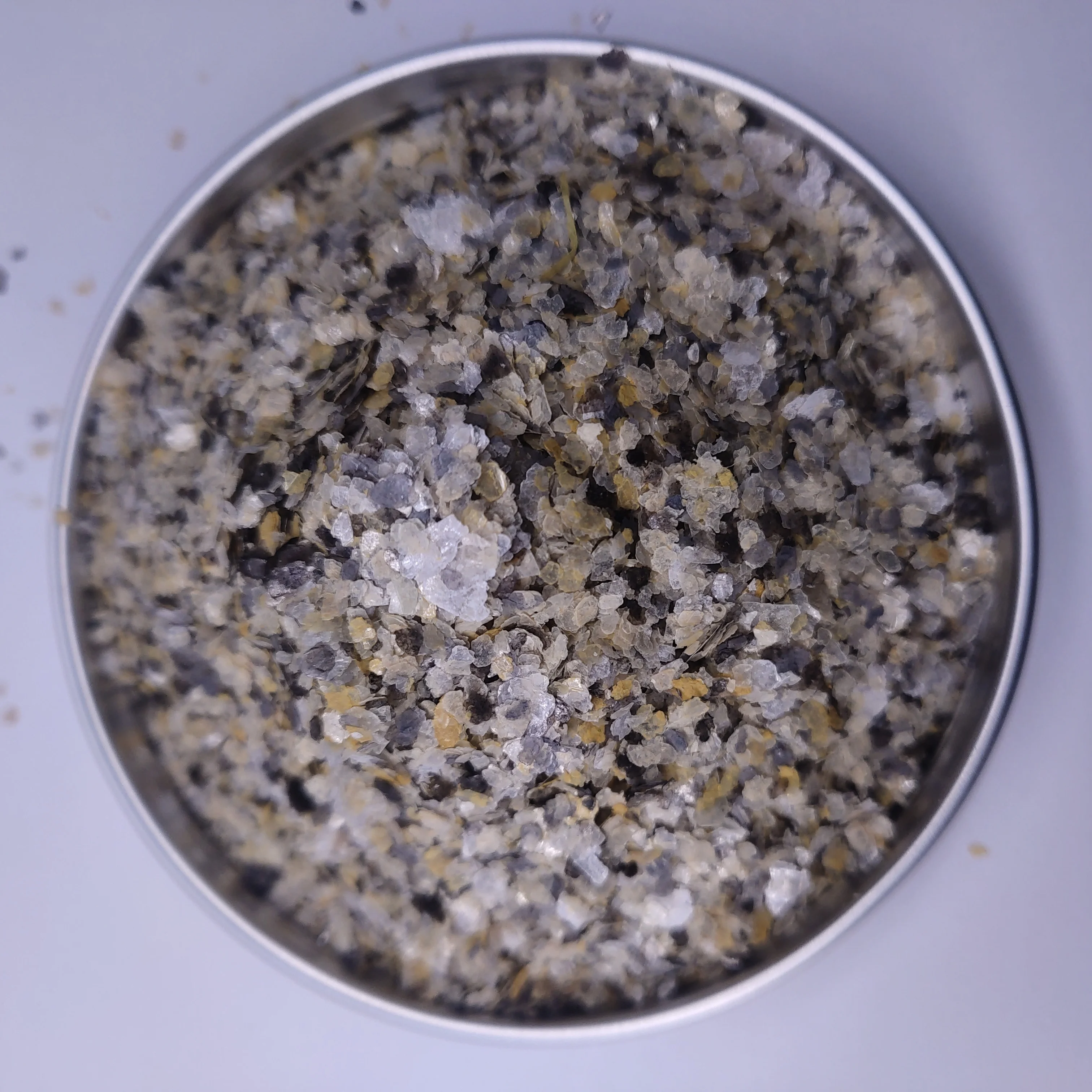 Made in China wholesale epoxy floor paint color chip colorful dyed mica