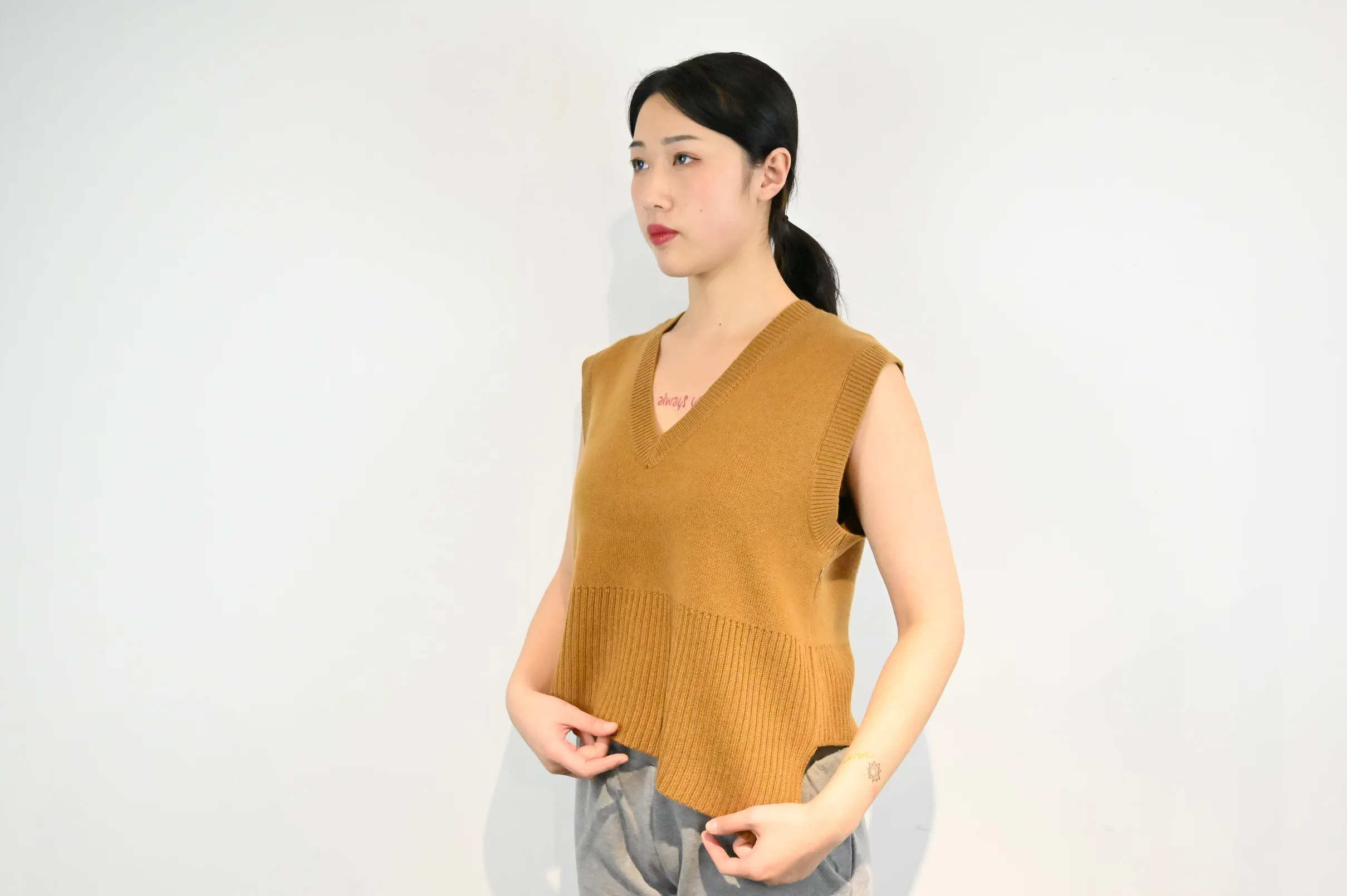 Woolen Custom Winter Knit Vest Sweater Women V Neck Irregular Bottom Designed Sexy Sleeveless Sweater Vest