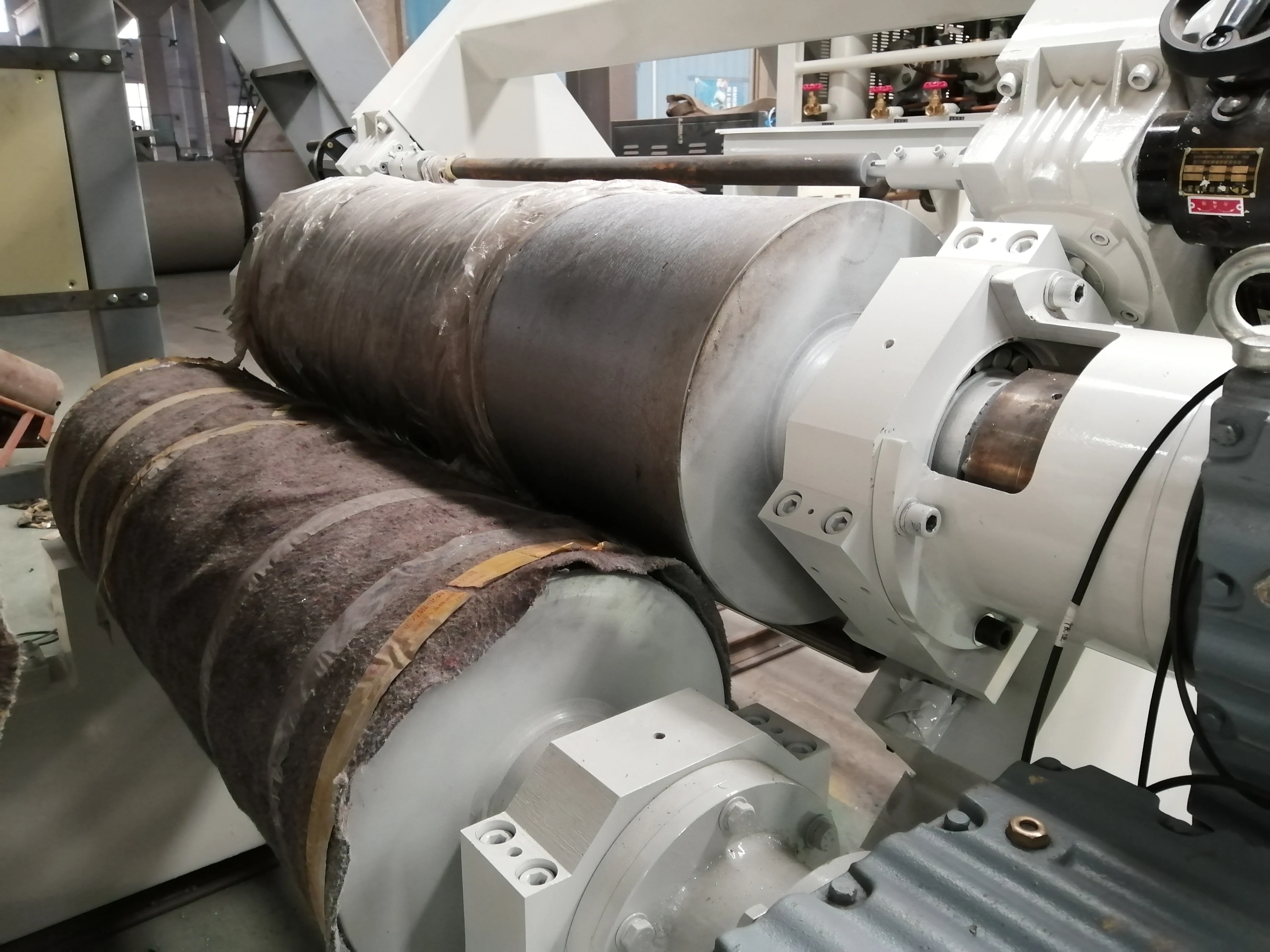 SPC floor profile extrusion line/laminate flooring extrusion machine
