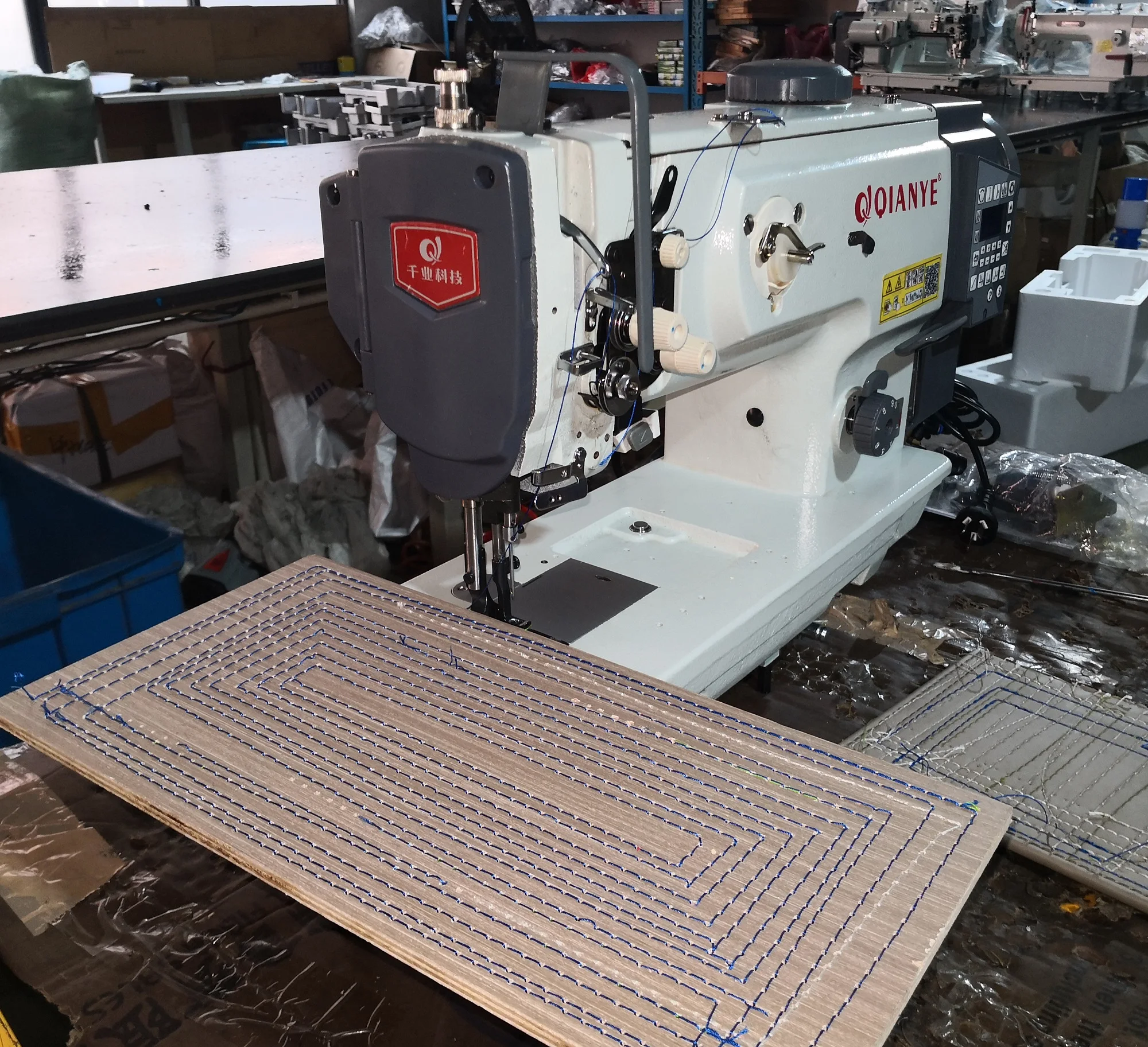QY-1508HN High quality sofa leather three synchronous mixed feeding single and double needle flat sewing machine