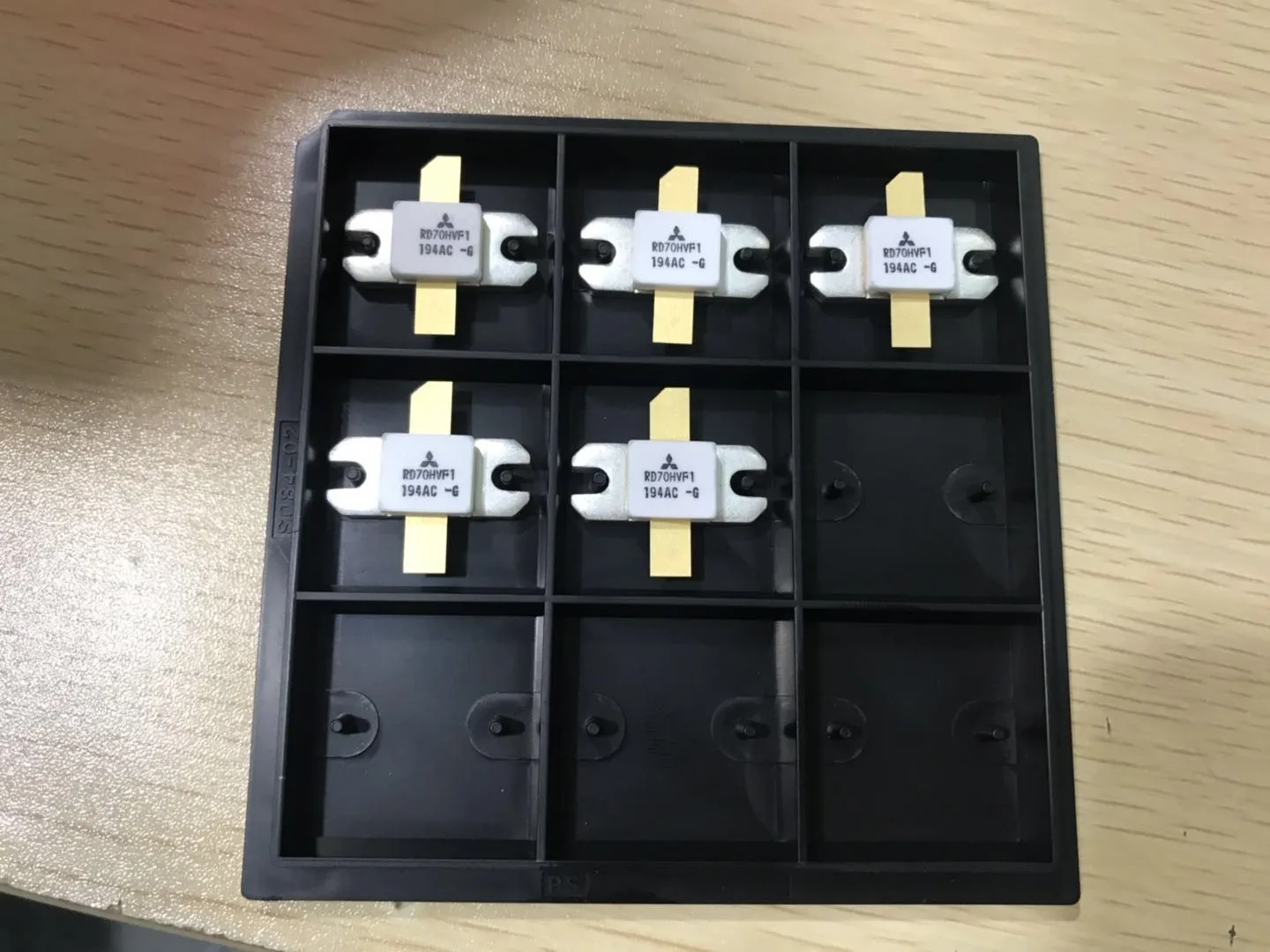  (RD70HVF1 175 МГц 70 Вт 520 50 Соответствует RoHS кремниевый транзистор MOSFET)